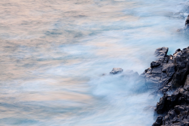 Waves & Rocks