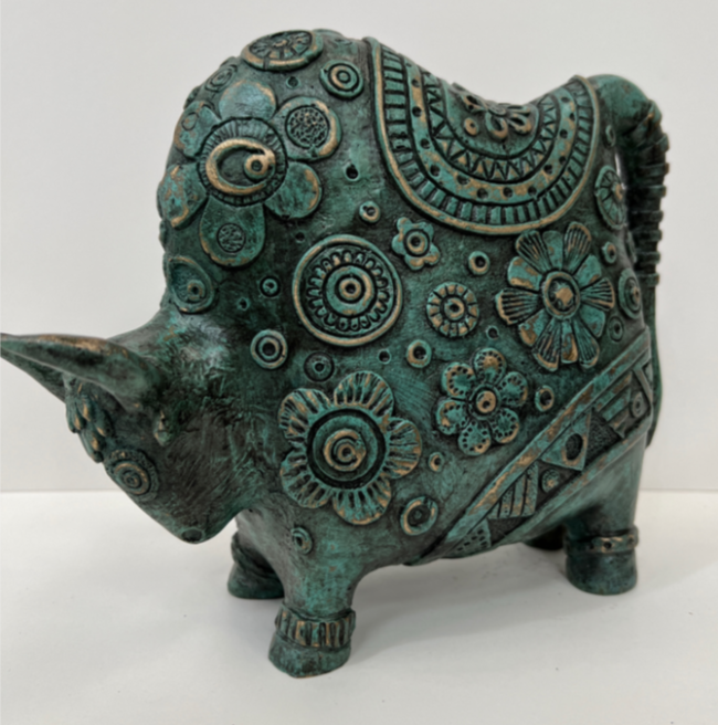 Isabel Gárfias - Toro - Varios Artistas En La Escultura